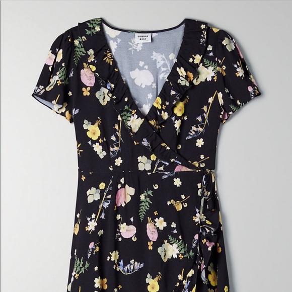 Aritzia - NEW RUFFLE WRAP DRESS - Picture 6 of 7